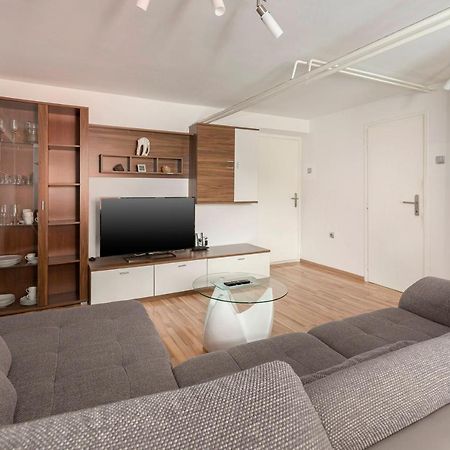 Apartment Vizmarje リュブリャナ エクステリア 写真